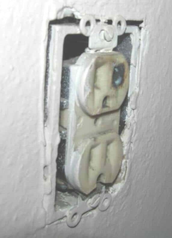 Smoke or burn marks on outlets - Buyers Ask