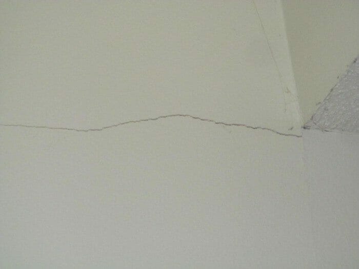 Drywall Cracks What Causes Cracking When Is It Structural Buyers Ask