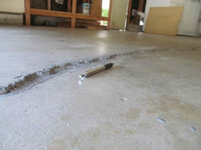 Cracks In A Concrete Garage Floor When Are They Serious Buyers Ask