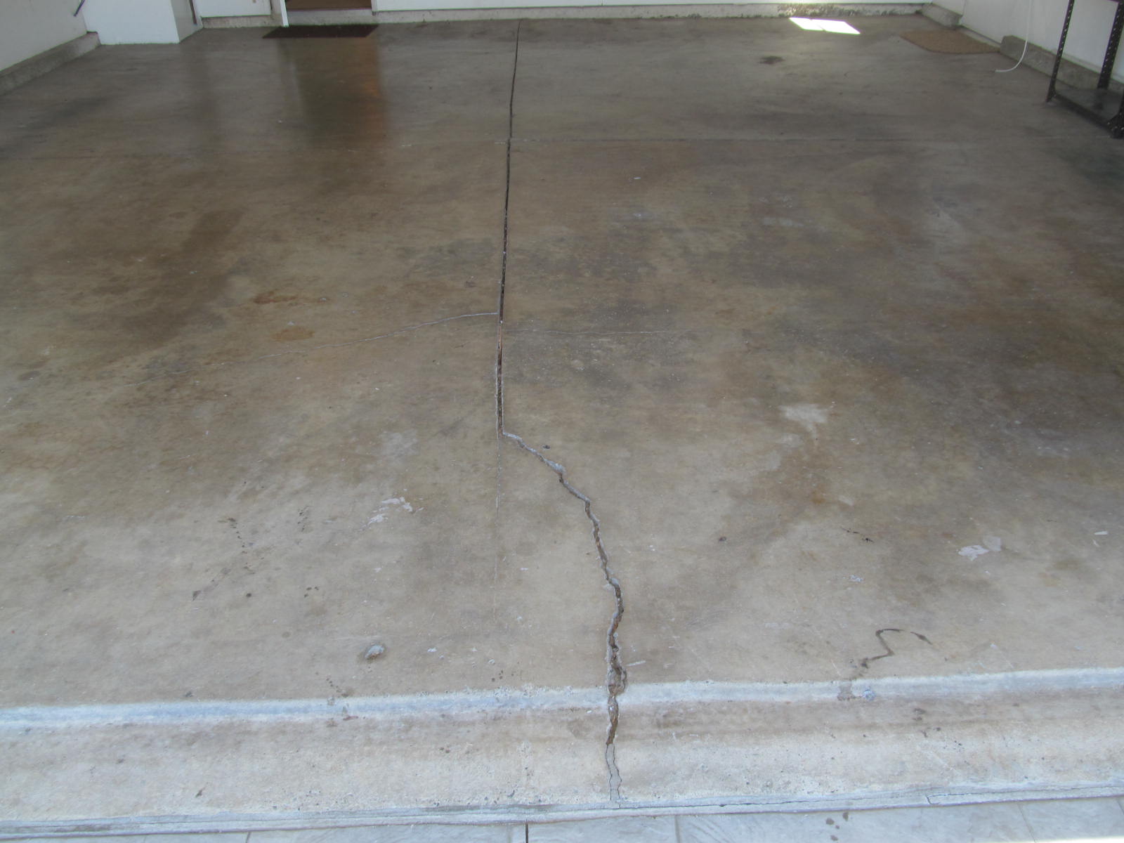 st. louis who garage floor slab crack repair