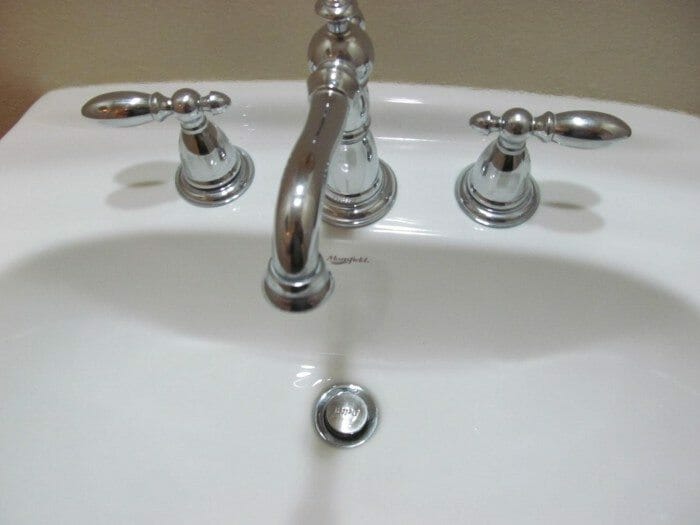 gurgling sound bathroom sink