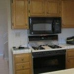 Stove top clearance to microwave bottom