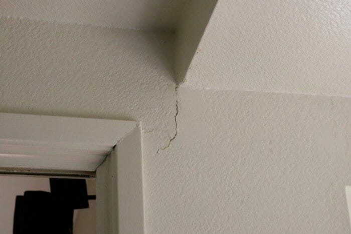 Explore The Reason Behind Cracks In Walls Of New House